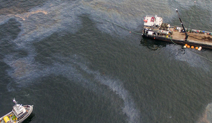 Advanced Oil Spill Trajectory Modelling for Environmental Protection
