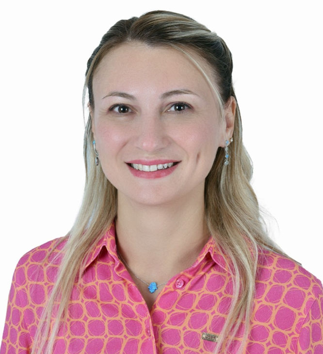 Dr. Dr. Fatma Canaslan Çomut